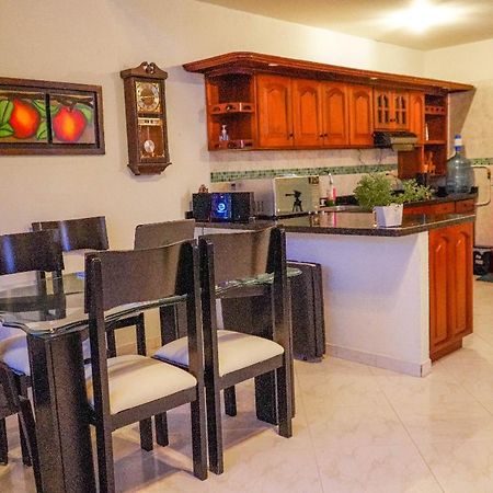 Bed and Breakfast Casa Pastora Coworking Guatapé Exteriér fotografie