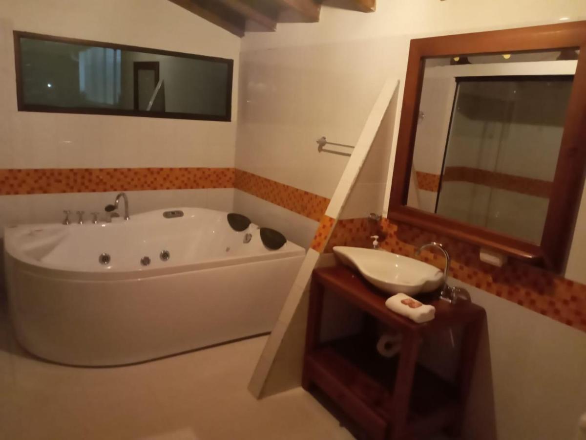 Bed and Breakfast Casa Pastora Coworking Guatapé Exteriér fotografie
